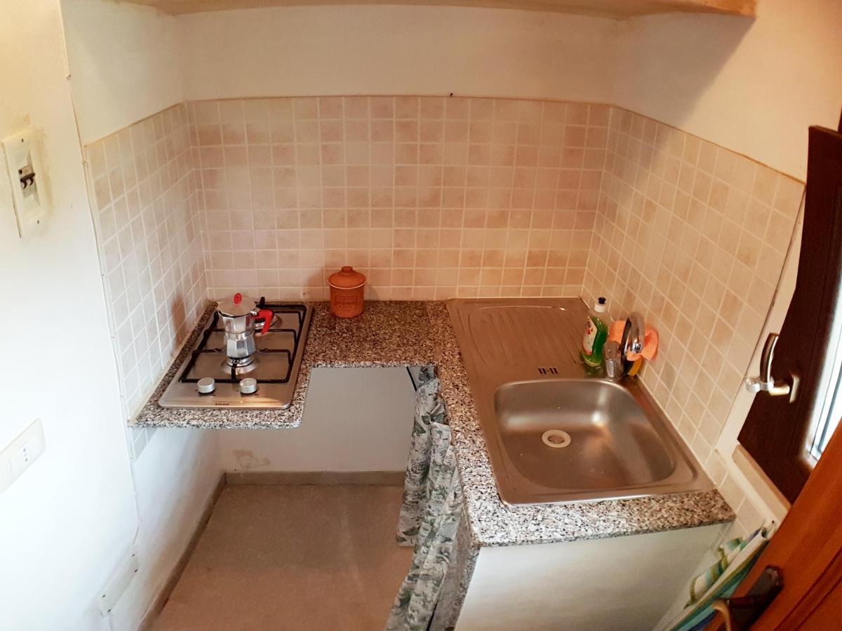 Oikia Vacanze Uggiano La Chiesa Casa Dante Exteriér fotografie
