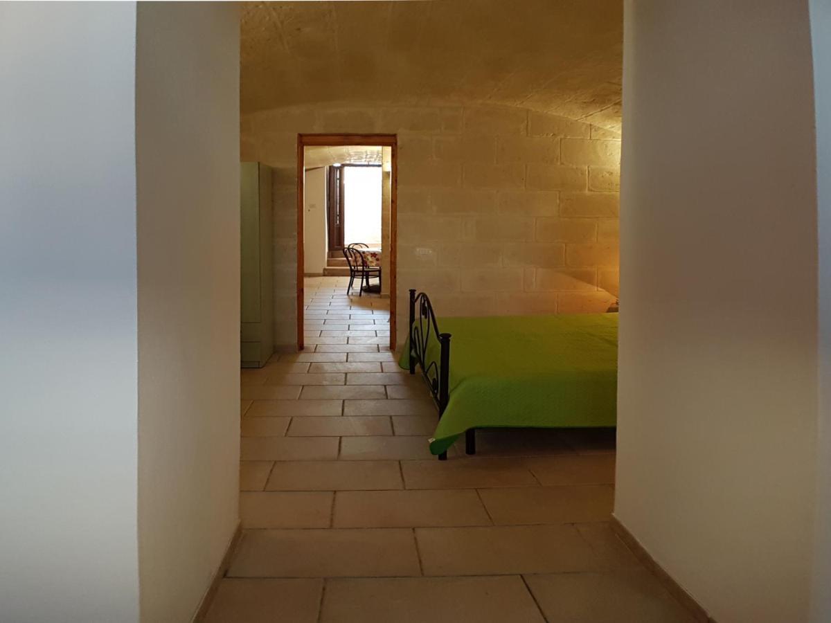 Oikia Vacanze Uggiano La Chiesa Casa Dante Exteriér fotografie