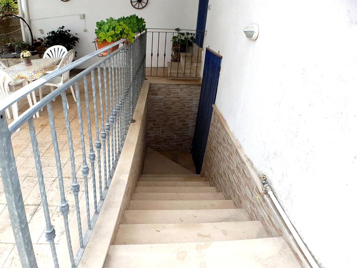 Oikia Vacanze Uggiano La Chiesa Casa Dante Exteriér fotografie