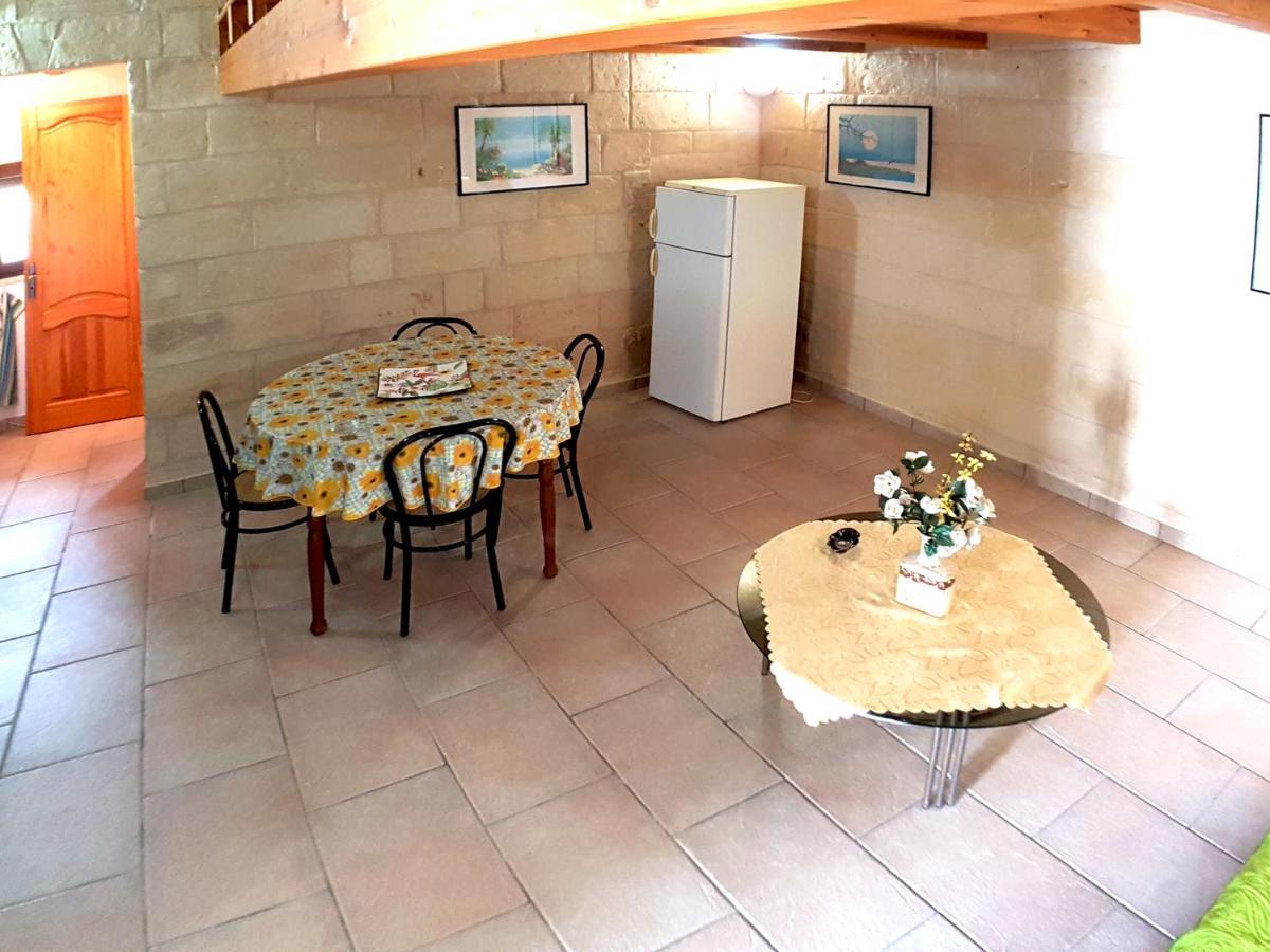 Oikia Vacanze Uggiano La Chiesa Casa Dante Exteriér fotografie